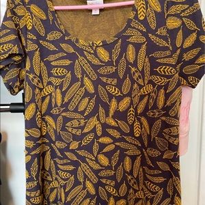 LuLaRoe shirt